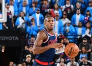 开云足球直播-快船碾压独行侠，汉密尔顿送出助攻的简单介绍