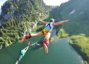 开云体育在线-恩比德爆发诠释统治力，快船全面压制展现团队篮球精髓