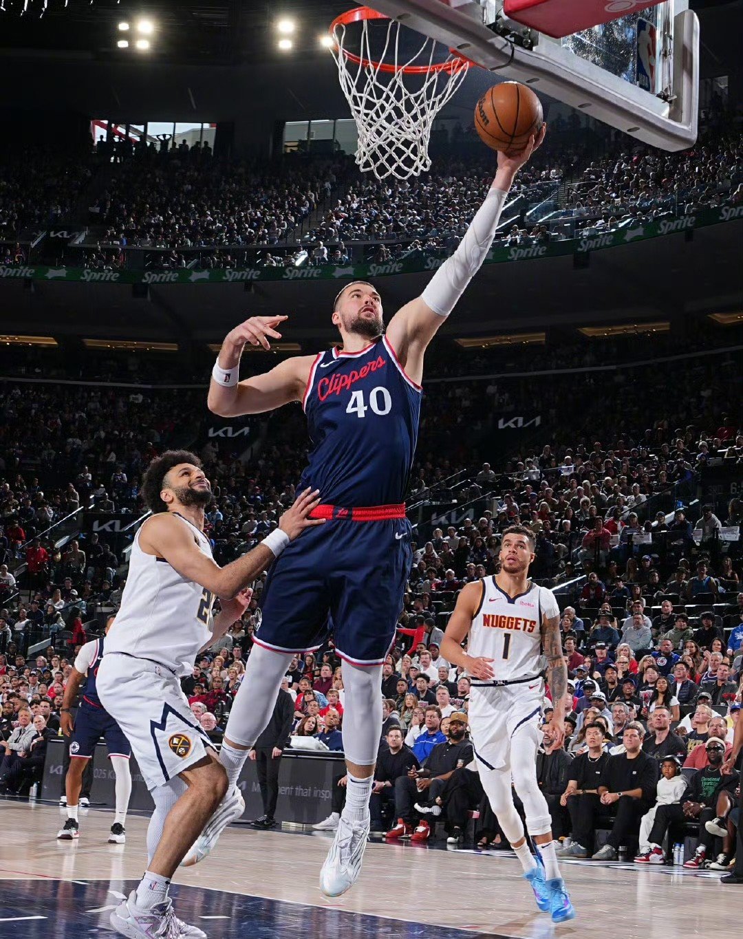 关于快船鏖战篮网,莫里斯爆发神勇的信息 关于快船鏖战篮网,莫里斯爆发神勇的信息