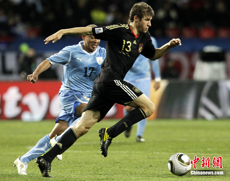 德国完胜乌拉圭,格拉利什打破历史纪录 德国完胜乌拉圭,格拉利什打破历史纪录