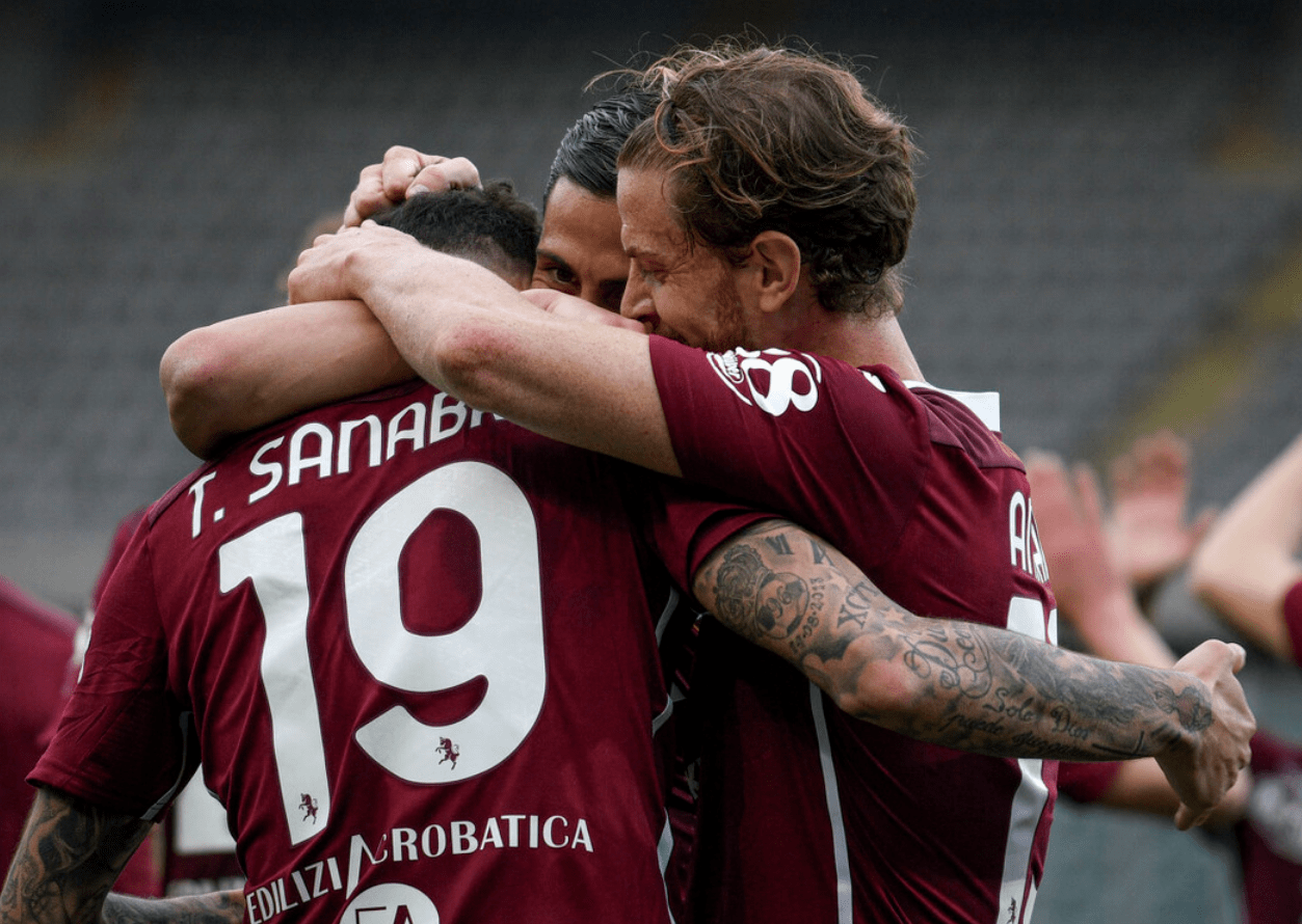 V5爆冷TeamEmpire,Doinb绝境逆转 V5爆冷TeamEmpire,Doinb绝境逆转