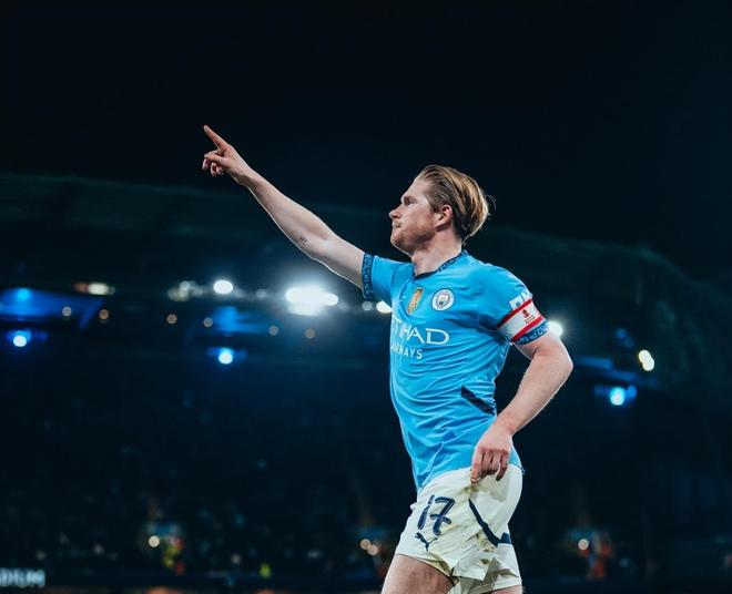 关于曼联前锋凯文·德布劳内表示对球队表现不满的信息