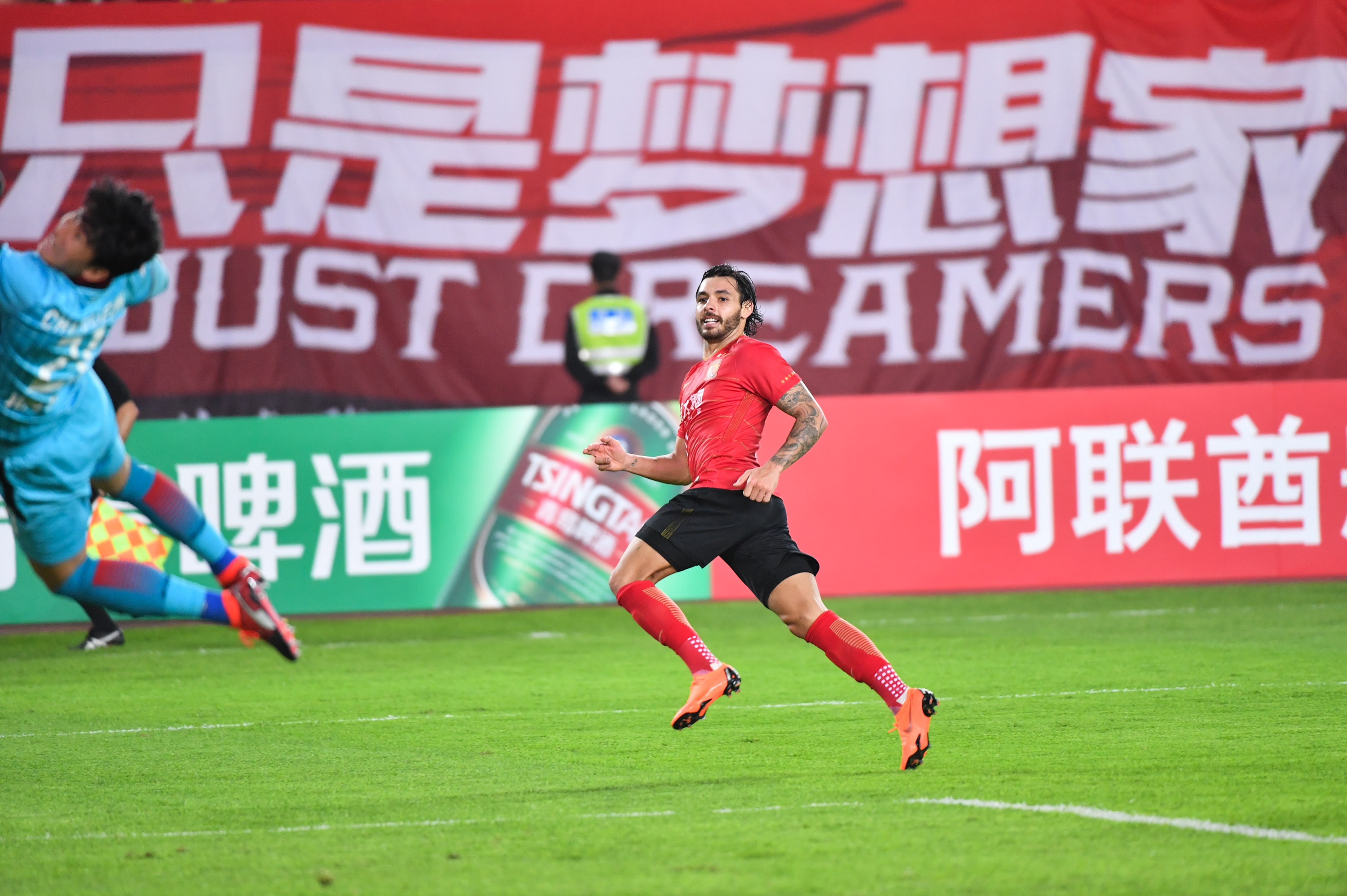 包含广州恒大热胜对手,获得关键胜利的词条 包含广州恒大热胜对手,获得关键胜利的词条