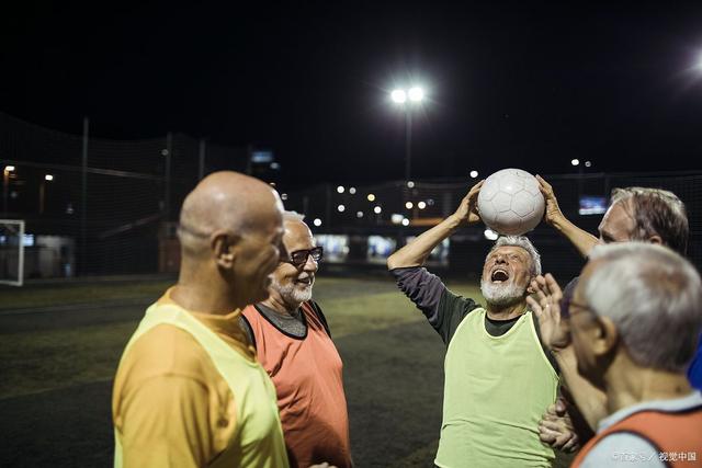包含实力对决,球场上的精彩瞬间让人心跳加速的词条 包含实力对决,球场上的精彩瞬间让人心跳加速的词条