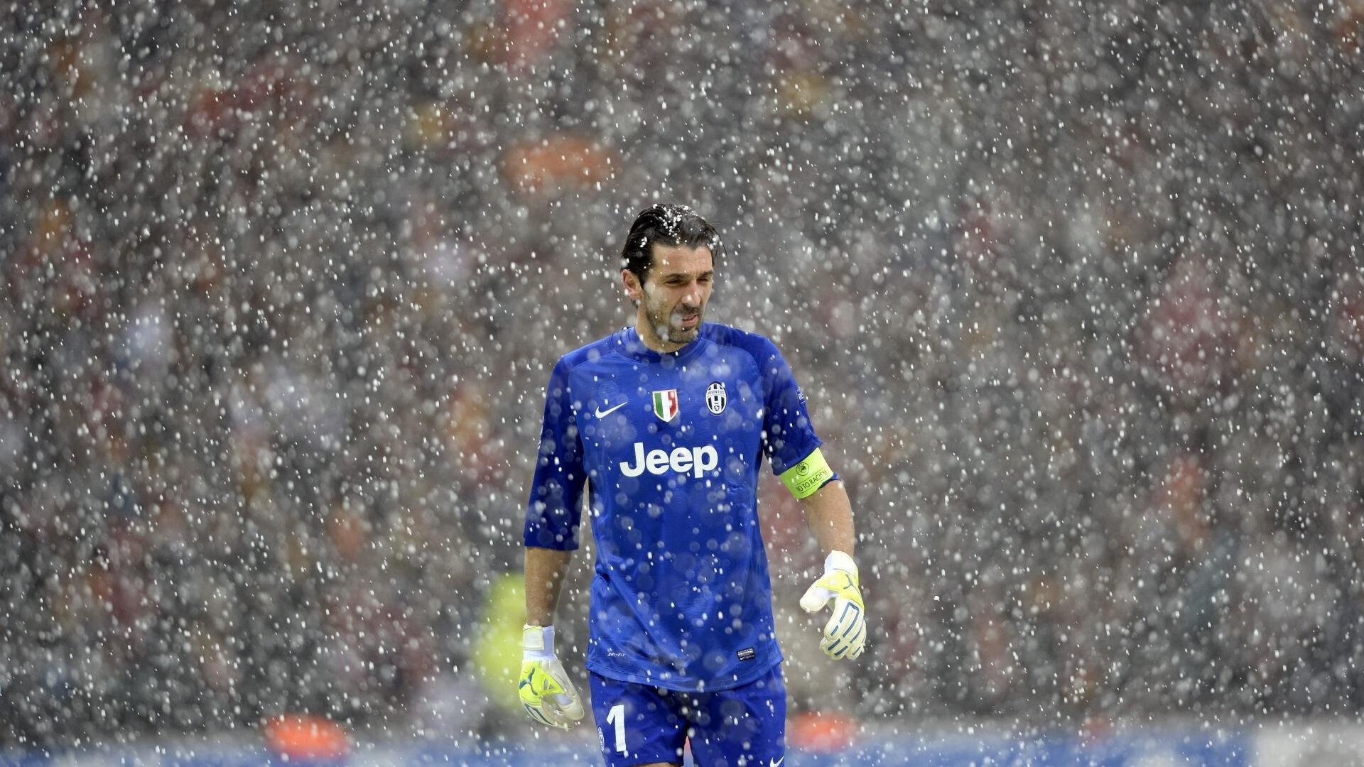 赛道与球场，当英格拉姆在F1街道赛接管比赛，太阳队硬仗力克爵士的启示