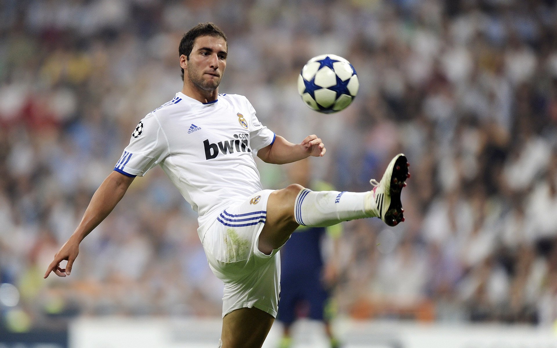 国王力克快船，米切尔成为关键先生