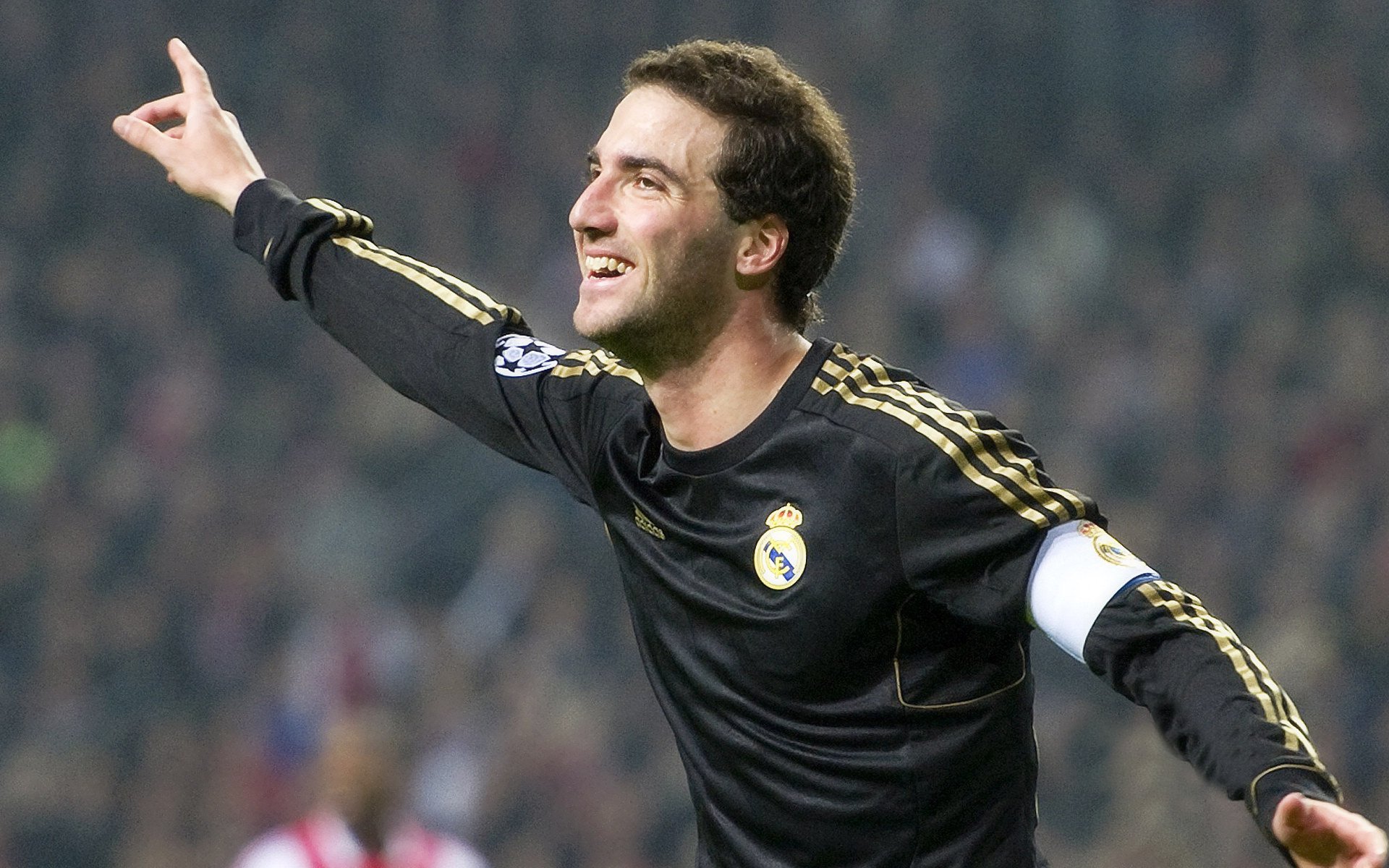 皇家社会欧战制霸瑞士，苏亚雷斯关键一击定乾坤